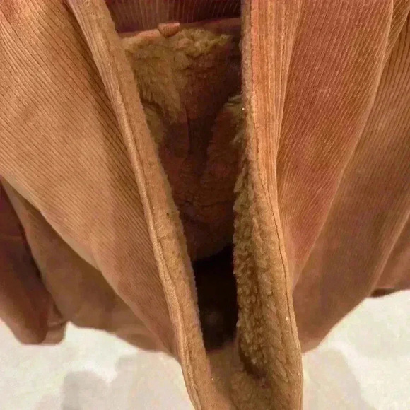 Lou and gray sweatsuit corduroy Sherpa - Picture 2 of 5